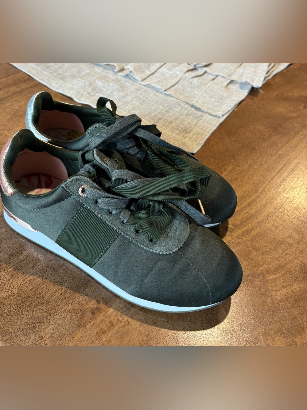 Ted Baker Emileis Khaki Green Retro Runner Metallic Rose Gold Silver 7.5